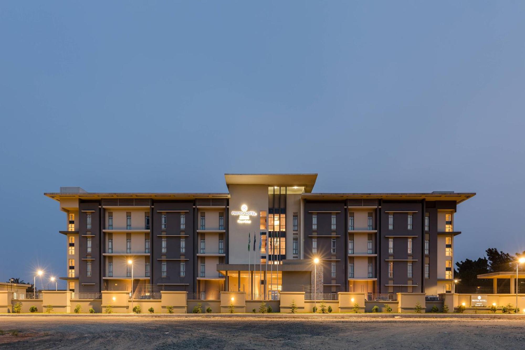 Protea Hotel By Marriott Owerri Select Bagian luar foto