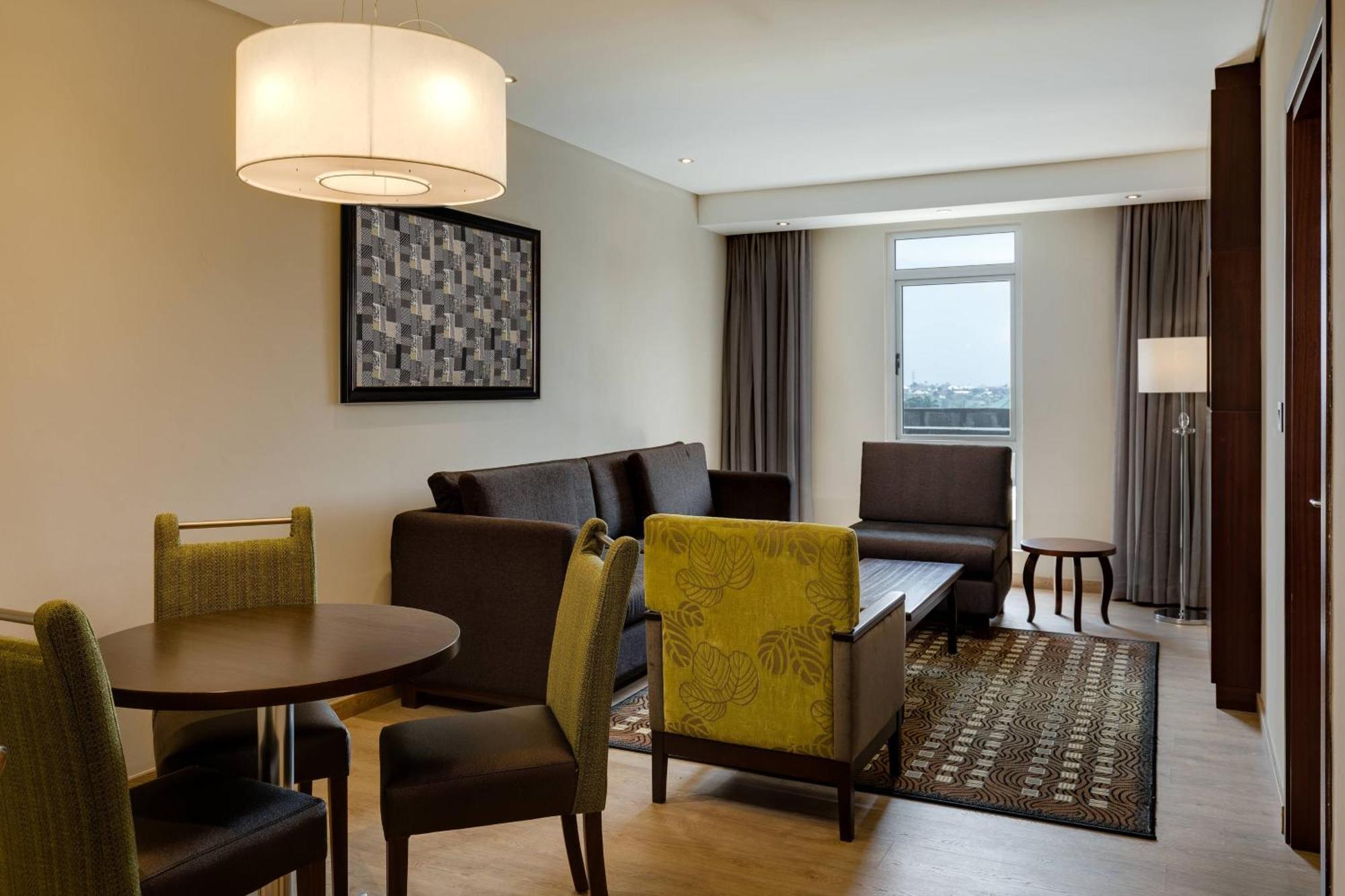 Protea Hotel By Marriott Owerri Select Bagian luar foto