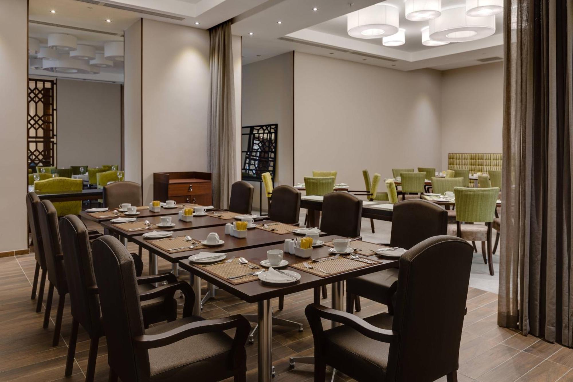 Protea Hotel By Marriott Owerri Select Bagian luar foto